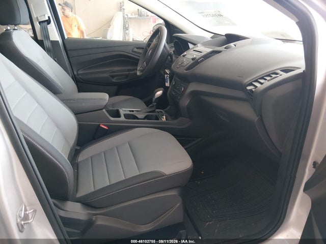 Продаж на аукціоні авто 2017 Ford Escape S, vin: 1FMCU0F75HUE63838, номер лоту: 46102755