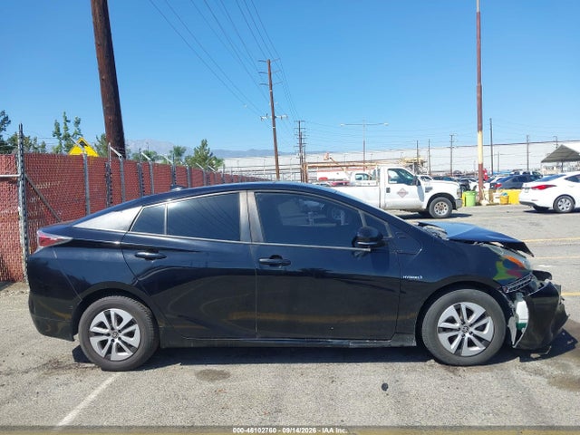 Toyota Prius Two 2018 JTDKBRFU8J3590577 Image 14