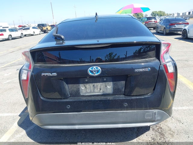 Toyota Prius Two 2018 JTDKBRFU8J3590577 Image 17