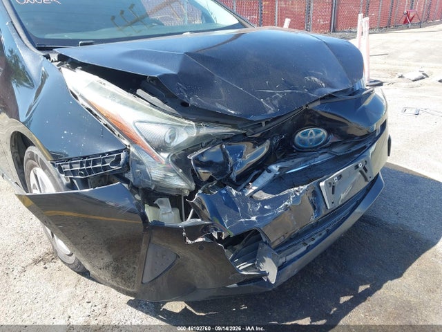Toyota Prius Two 2018 JTDKBRFU8J3590577 Image 22