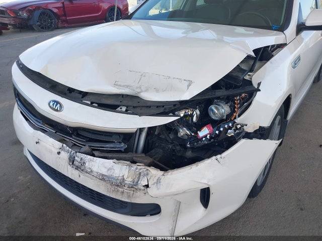 Продажа на аукционе авто 2017 Kia Optima Hybrid Ex, vin: KNAGU4LE8H5017920, номер лота: 46102836