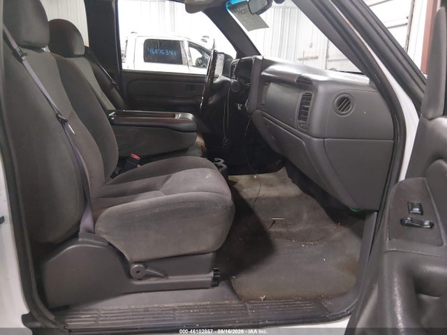 46102857 :رقم المزاد ، 1GCHC29UX4E145888 vin ، 2004 Chevrolet Silverado 2500hd Ls مزاد بيع
