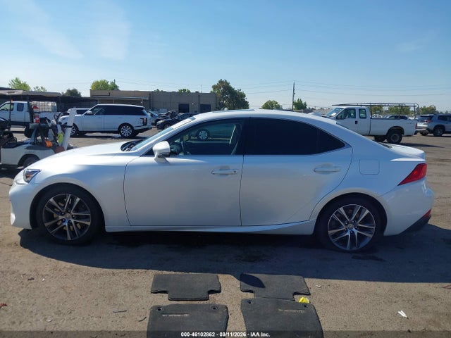 46102862 :رقم المزاد ، JTHBA1D2XK5087000 vin ، 2019 Lexus Is 300 مزاد بيع