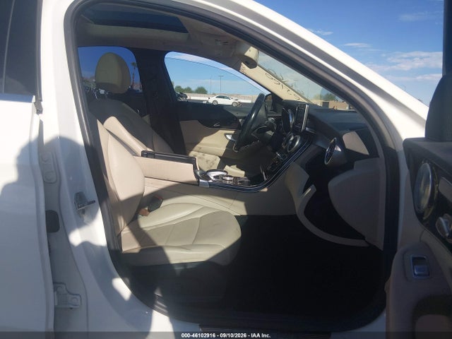 46102916 :رقم المزاد ، 55SWF4JB7FU048474 vin ، 2015 Mercedes-benz C 300 مزاد بيع