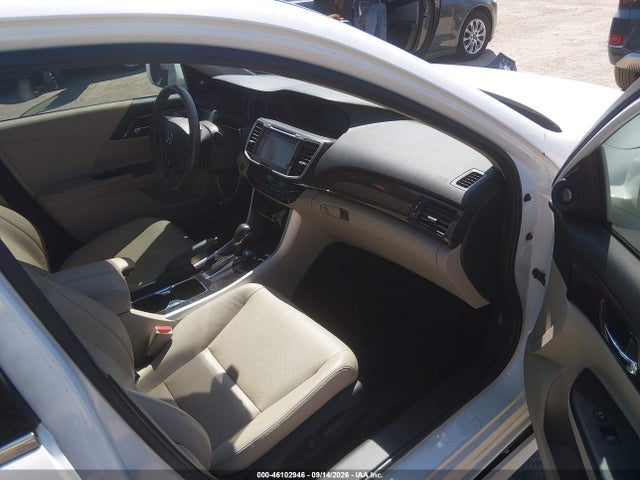Продажа на аукционе авто 2017 Honda Accord Touring V6, vin: 1HGCR3F95HA002571, номер лота: 46102946