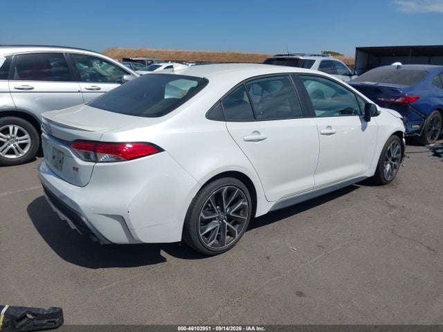 Toyota COROLLA SE 2022 5YFP4MCE7NP109277 Image 4