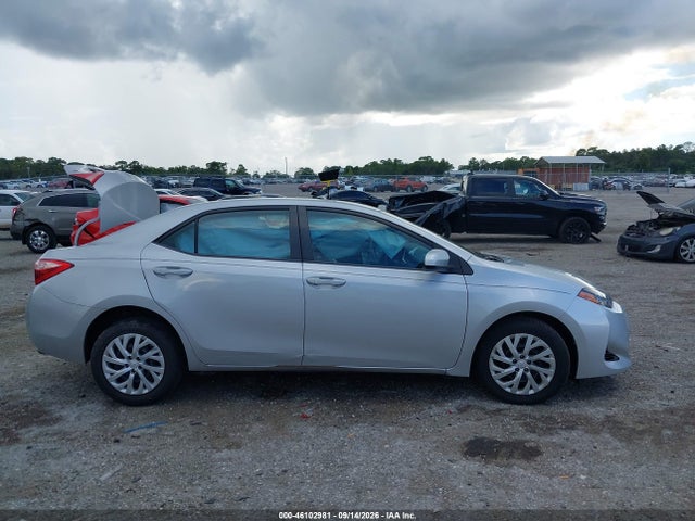 Продажа на аукционе авто 2017 Toyota Corolla Le, vin: 5YFBURHE2HP736229, номер лота: 46102981
