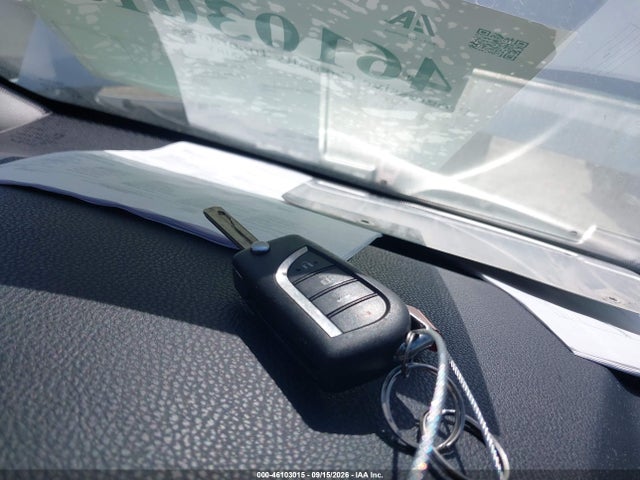 46103015 :رقم المزاد ، 4T1B11HK4JU573216 vin ، 2018 Toyota Camry Le مزاد بيع