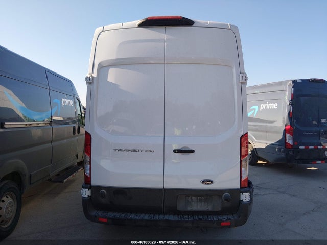 46103029 :رقم المزاد ، 1FTBR1X86SKB24958 vin ، 2025 Ford Transit-250 مزاد بيع