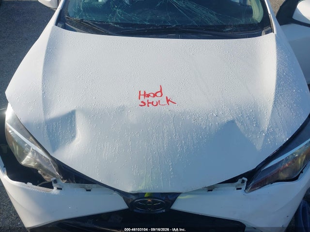 2017 Toyota Corolla Le მანქანა იყიდება აუქციონზე, vin: 5YFBURHE8HP570461, აუქციონის ნომერი: 46103104