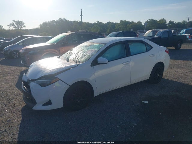 2017 Toyota Corolla Le მანქანა იყიდება აუქციონზე, vin: 5YFBURHE8HP570461, აუქციონის ნომერი: 46103104