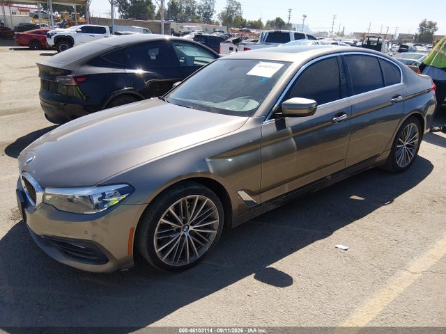 BMW 530I 2018 WBAJA5C53JWA39914 Image 2