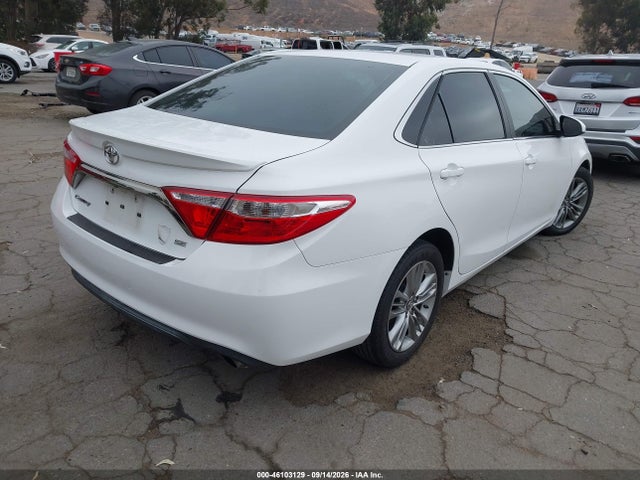 46103129 :رقم المزاد ، 4T1BF1FK1FU105875 vin ، 2015 Toyota Camry Se مزاد بيع