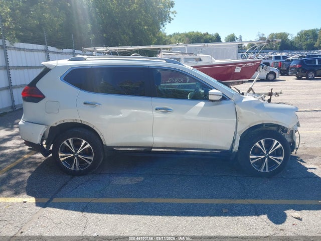 2017 Nissan Rogue Sl მანქანა იყიდება აუქციონზე, vin: 5N1AT2MVXHC833498, აუქციონის ნომერი: 46103166