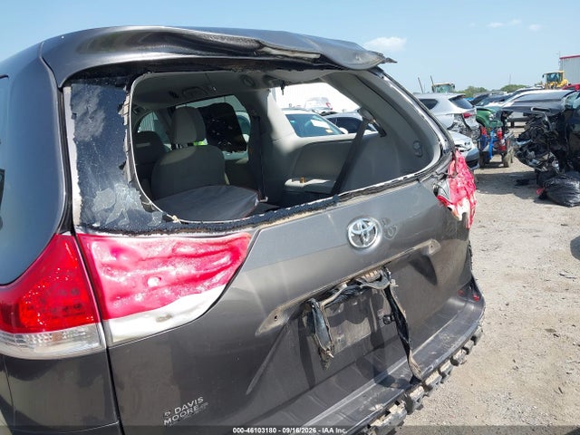 46103180 :رقم المزاد ، 5TDKA3DC6CS015437 vin ، 2012 Toyota Sienna Base 7 Passenger مزاد بيع