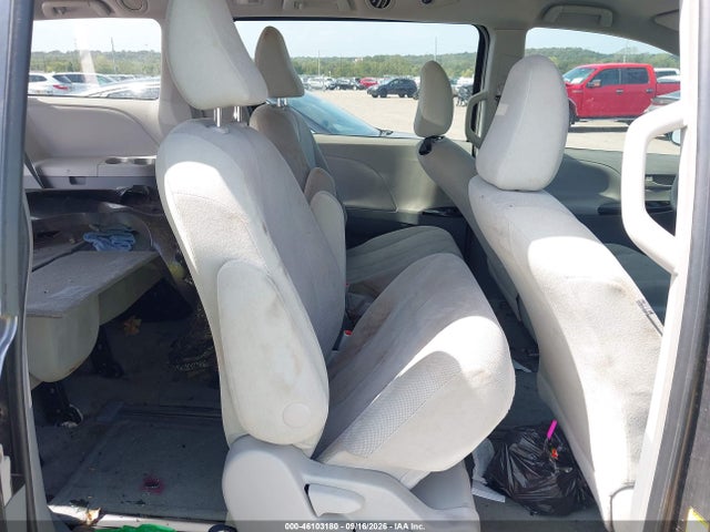 46103180 :رقم المزاد ، 5TDKA3DC6CS015437 vin ، 2012 Toyota Sienna Base 7 Passenger مزاد بيع