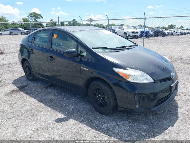 Продажа на аукционе авто 2015 Toyota Prius Two, vin: JTDKN3DUXF0483322, номер лота: 46103182