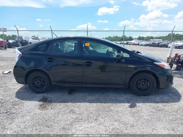 2015 Toyota Prius Two მანქანა იყიდება აუქციონზე, vin: JTDKN3DUXF0483322, აუქციონის ნომერი: 46103182