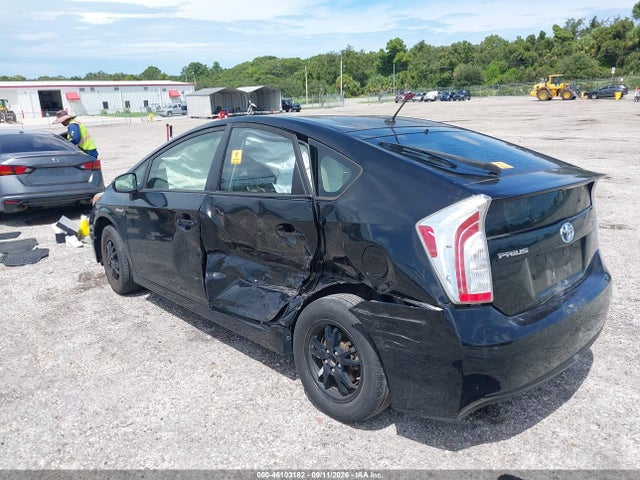 2015 Toyota Prius Two მანქანა იყიდება აუქციონზე, vin: JTDKN3DUXF0483322, აუქციონის ნომერი: 46103182