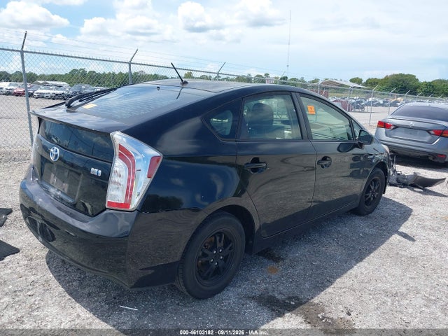 2015 Toyota Prius Two მანქანა იყიდება აუქციონზე, vin: JTDKN3DUXF0483322, აუქციონის ნომერი: 46103182