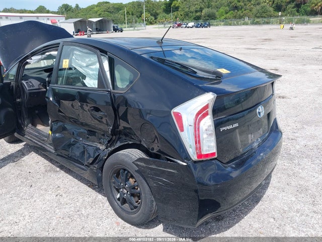 2015 Toyota Prius Two მანქანა იყიდება აუქციონზე, vin: JTDKN3DUXF0483322, აუქციონის ნომერი: 46103182