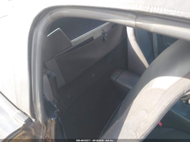 46103217 :رقم المزاد ، JM1NB353940400665 vin ، 2004 Mazda Mx-5 Miata Cloth مزاد بيع