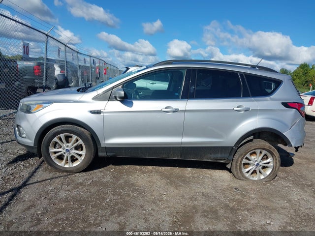 2018 Ford Escape Se მანქანა იყიდება აუქციონზე, vin: 1FMCU9GDXJUA01435, აუქციონის ნომერი: 46103282