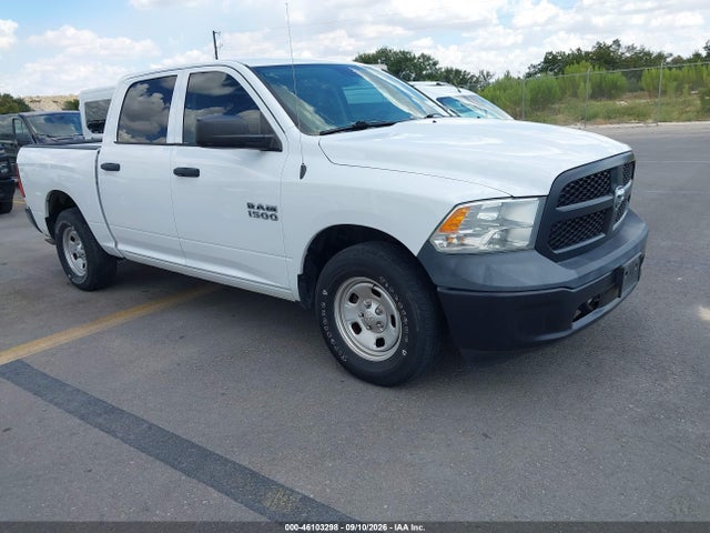46103298 :رقم المزاد ، 1C6RR6KGXJS303617 vin ، 2018 Ram 1500 Tradesman  4x2 5'7 Box مزاد بيع
