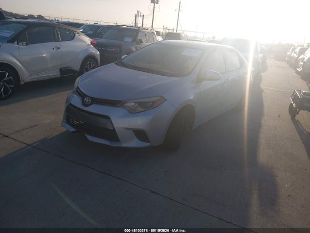 Toyota COROLLA LE 2015 5YFBURHE7FP273923 Image 2