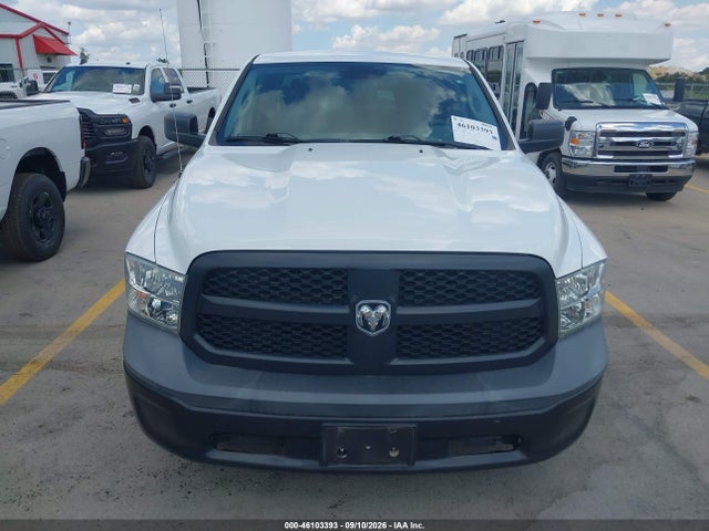 46103393 :رقم المزاد ، 1C6RR6KG8JS303616 vin ، 2018 Ram 1500 Tradesman  4x2 5'7 Box مزاد بيع