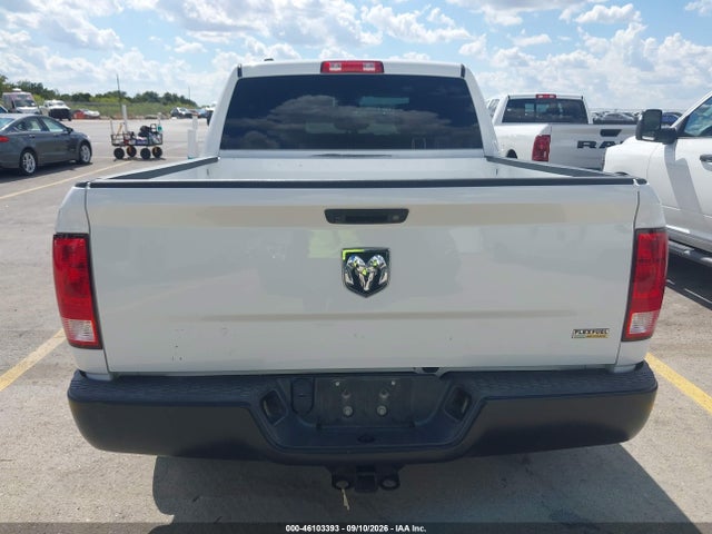 46103393 :رقم المزاد ، 1C6RR6KG8JS303616 vin ، 2018 Ram 1500 Tradesman  4x2 5'7 Box مزاد بيع