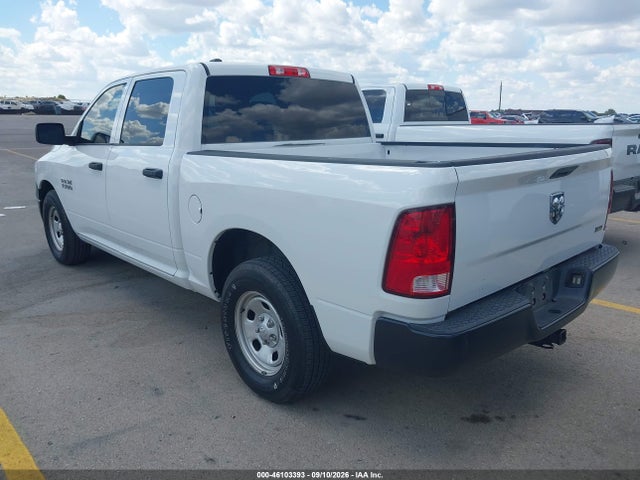 46103393 :رقم المزاد ، 1C6RR6KG8JS303616 vin ، 2018 Ram 1500 Tradesman  4x2 5'7 Box مزاد بيع