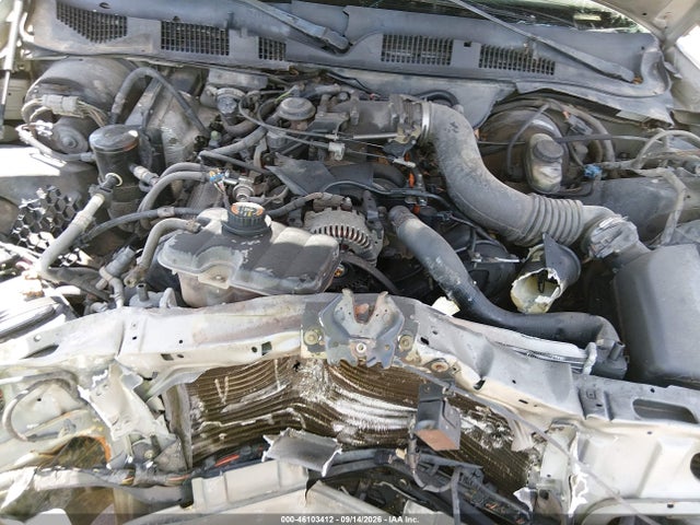 Продажа на аукционе авто 2000 Ford Crown Victoria, vin: 2FAFP73W5YX155323, номер лота: 46103412