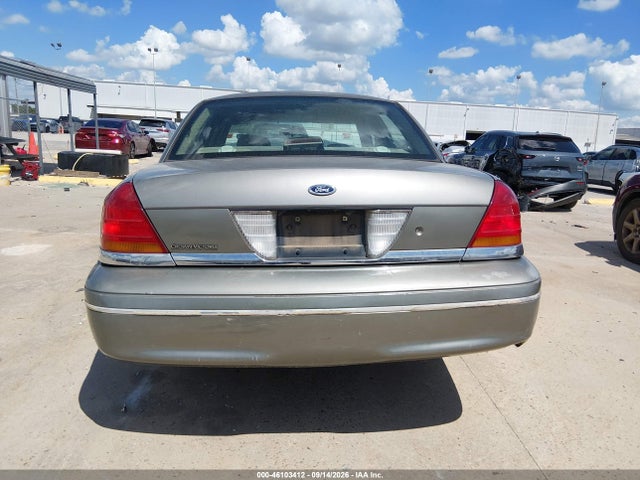 Продажа на аукционе авто 2000 Ford Crown Victoria, vin: 2FAFP73W5YX155323, номер лота: 46103412