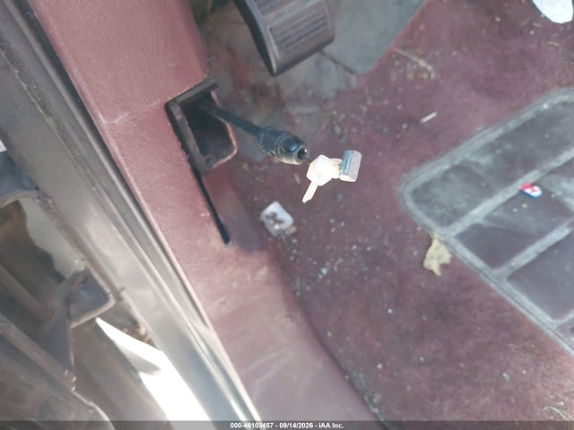 46103457 :رقم المزاد ، 3GNEK18RXTG135924 vin ، 1996 Chevrolet Tahoe K1500 مزاد بيع