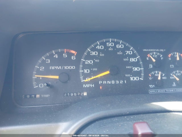 46103457 :رقم المزاد ، 3GNEK18RXTG135924 vin ، 1996 Chevrolet Tahoe K1500 مزاد بيع
