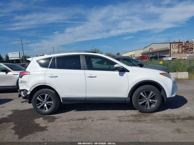 2017 Toyota Rav4 Xle მანქანა იყიდება აუქციონზე, vin: JTMRFREV5HD209057, აუქციონის ნომერი: 46103472