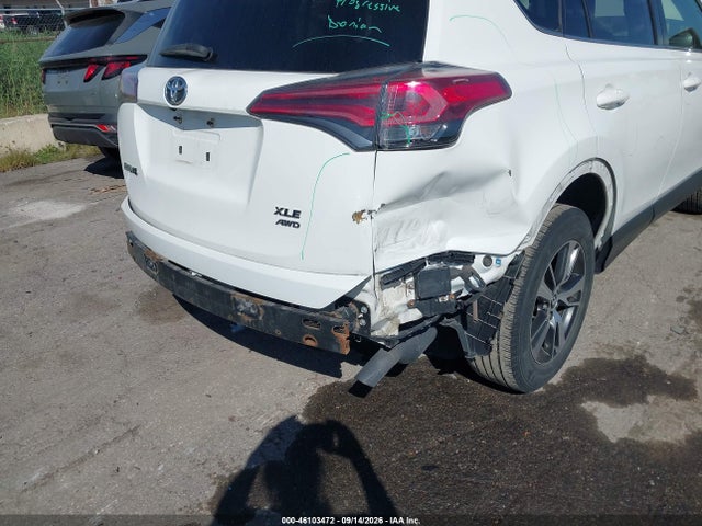 2017 Toyota Rav4 Xle მანქანა იყიდება აუქციონზე, vin: JTMRFREV5HD209057, აუქციონის ნომერი: 46103472