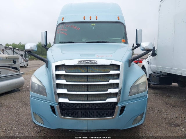 Продажа на аукционе авто 2018 Freightliner New Cascadia 126, vin: 3AKJHHDR9JSJZ2133, номер лота: 46103557