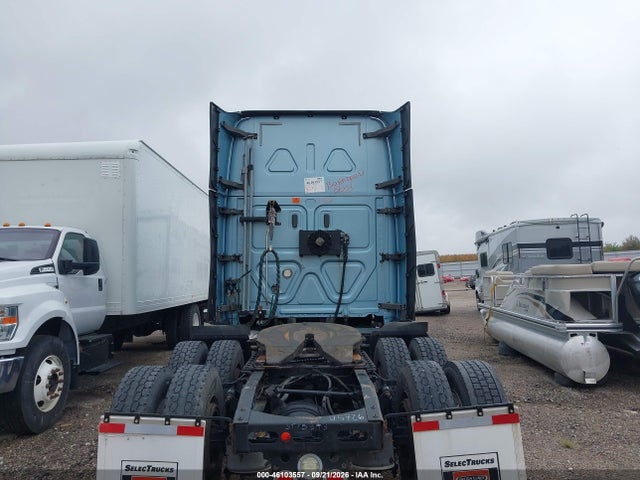 Продажа на аукционе авто 2018 Freightliner New Cascadia 126, vin: 3AKJHHDR9JSJZ2133, номер лота: 46103557