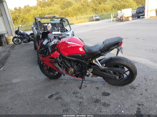 MLHRH0116K5000062 Honda CBR650 R
