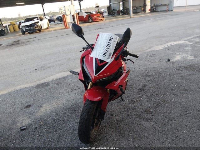 MLHRH0116K5000062 Honda CBR650 R