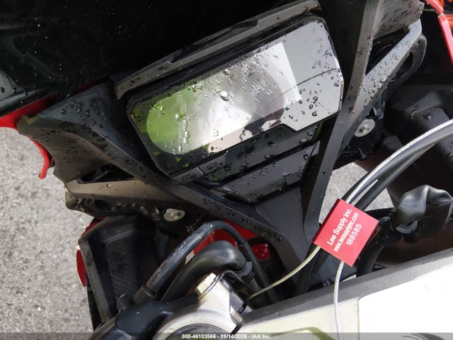 MLHRH0116K5000062 Honda CBR650 R