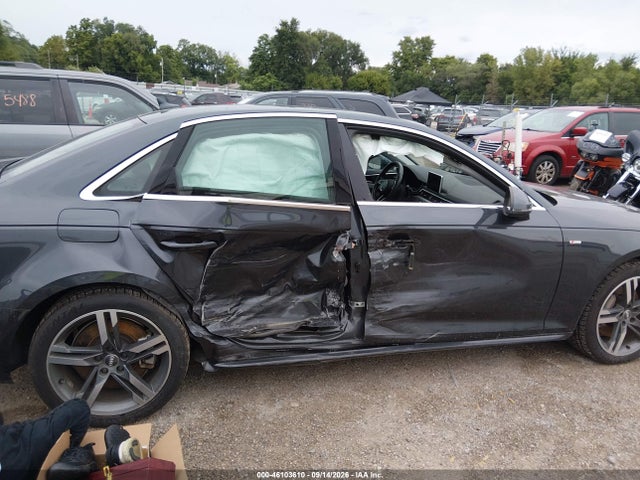 Продажа на аукционе авто 2017 Audi A4 2.0t Premium, vin: WAUENAF42HN005672, номер лота: 46103610