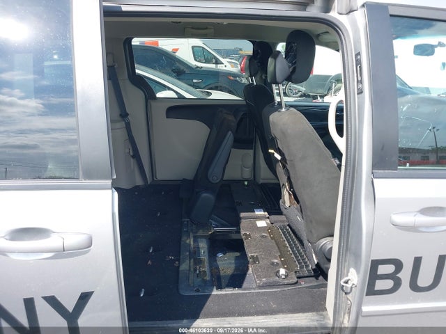 Auction sale of the 2016 Dodge Grand Caravan Se, vin: 2C4RDGBG1GR197534, lot number: 46103630