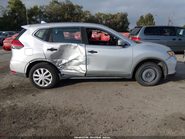 Nissan ROGUE S 2017 KNMAT2MT2HP554767 Image 13