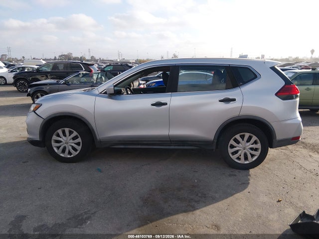 2017 Nissan Rogue S მანქანა იყიდება აუქციონზე, vin: KNMAT2MT2HP554767, აუქციონის ნომერი: 46103769