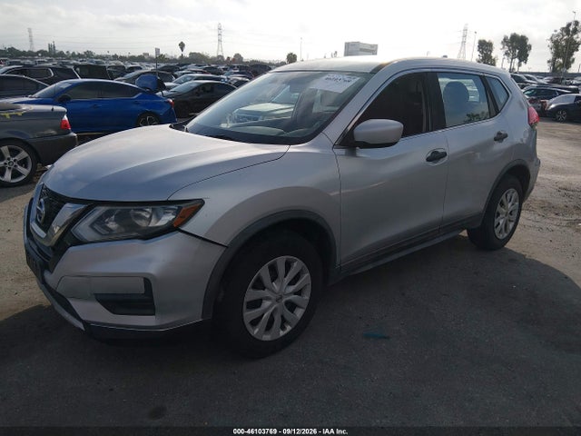 2017 Nissan Rogue S მანქანა იყიდება აუქციონზე, vin: KNMAT2MT2HP554767, აუქციონის ნომერი: 46103769