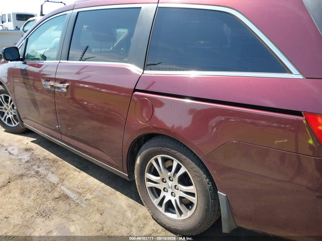 46103771 :رقم المزاد ، 5FNRL5H65DB008428 vin ، 2013 Honda Odyssey Ex-l مزاد بيع