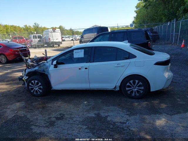 Продажа на аукционе авто 2022 Toyota Corolla Hybrid Le, vin: JTDEAMDE9NJ037081, номер лота: 46103797